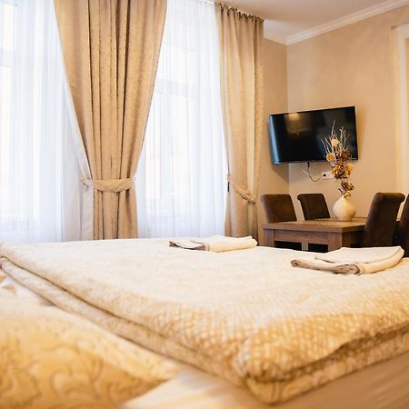 Corner House Apartment Lučenec Екстериор снимка