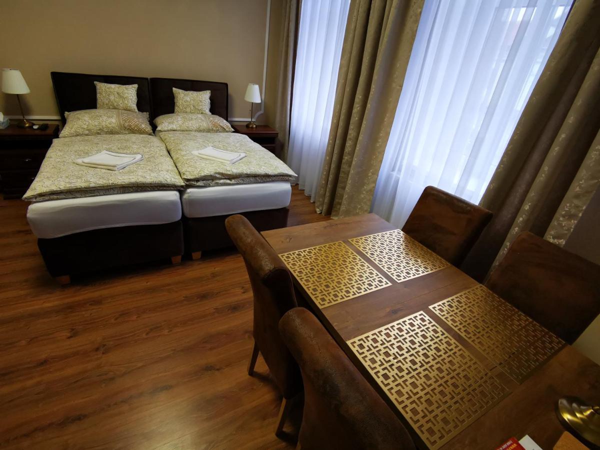 Corner House Apartment Lučenec Екстериор снимка